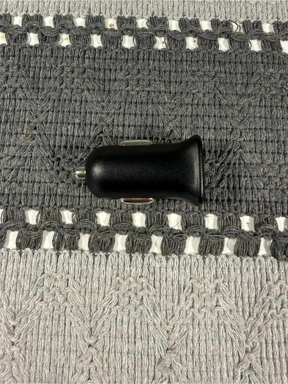 Plantronics Fast USB Car Charger 84390-01 12-24VDC 0.8A SIL-C05100A, Black